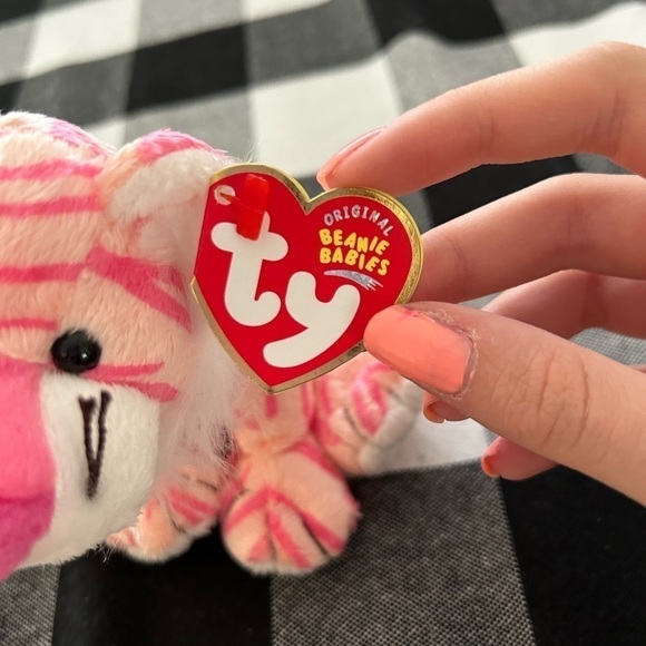 TY beanie baby, mistake or in 2007 pink tiger - Picture 11 of 15